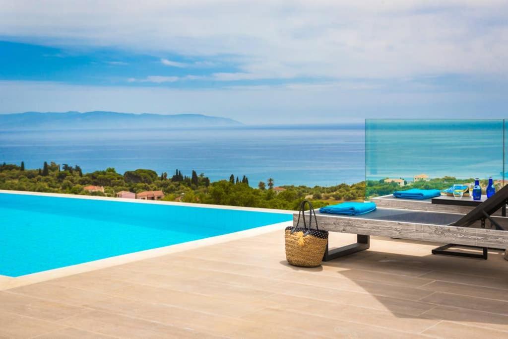 New Villa Blue With Private Pool At Trapezaki Livathos  외부 사진