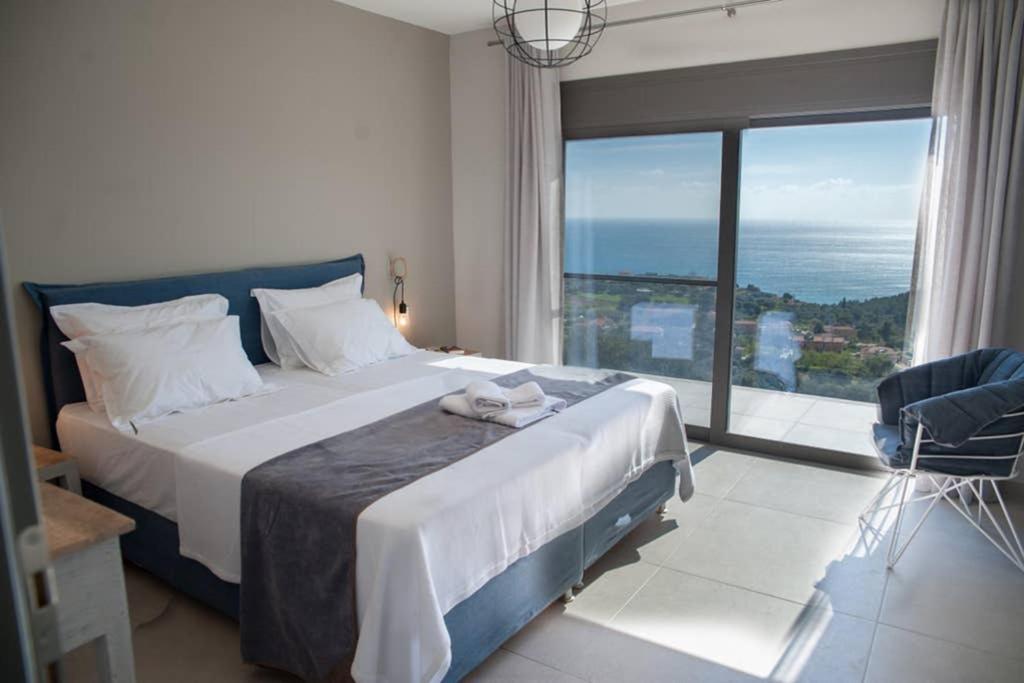 New Villa Blue With Private Pool At Trapezaki Livathos  외부 사진